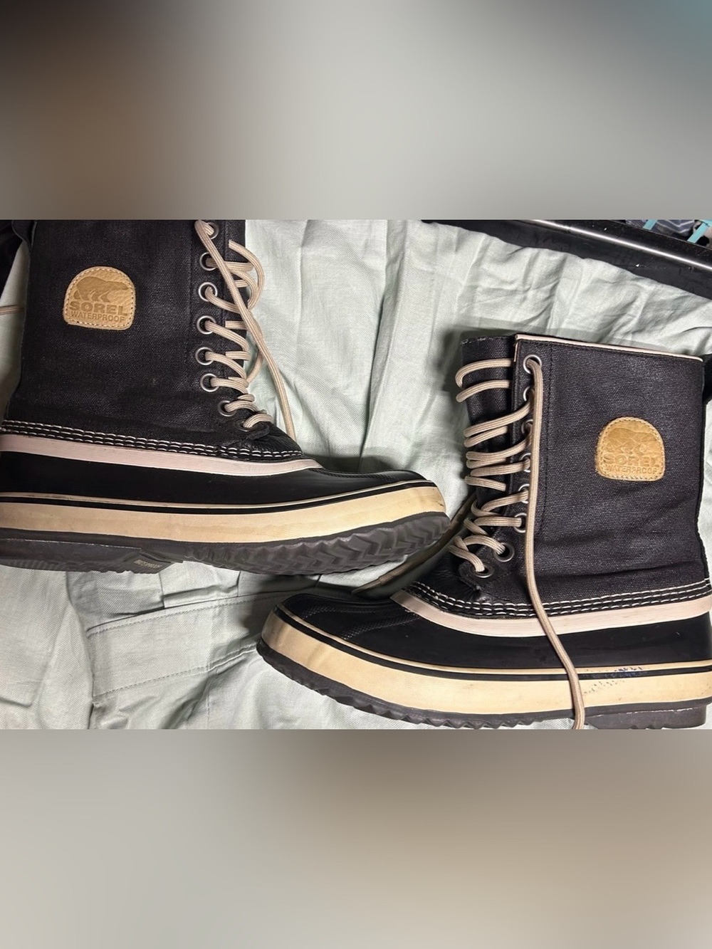 Sorel Women's Size 8 Winter Boots Black Tan NL1717-010 EUC